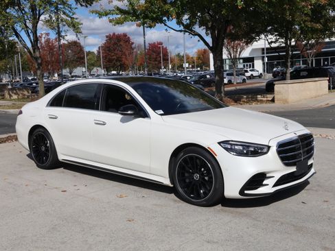 Used 2022 Mercedes-Benz S 580 S 580 image 2
