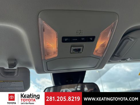 Used 2021 Toyota RAV4 XLE image 21