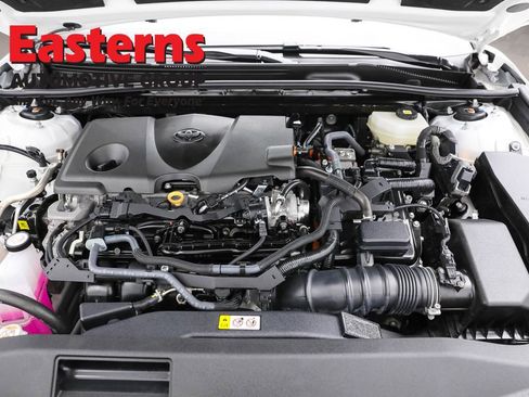 Used 2025 Toyota Camry SE image 7