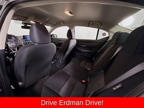 Used 2025 Nissan Sentra SR w/ Midnight Edition FWD image 10