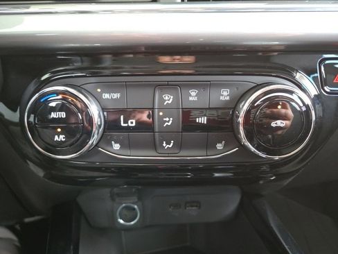 New 2026 Chevrolet Trax LT w/ Driver Confidence Package image 9