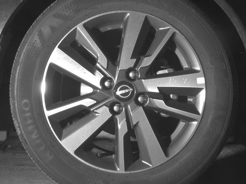 Used 2025 Nissan Versa SV FWD image 16