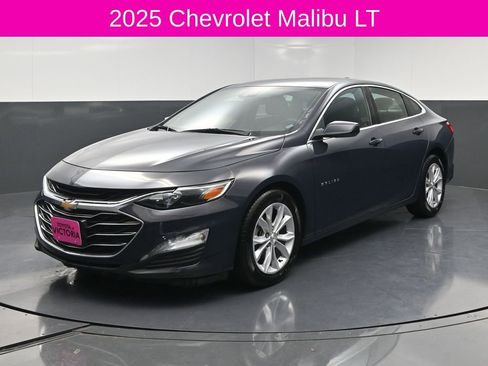 Used 2025 Chevrolet Malibu LT FWD image 2