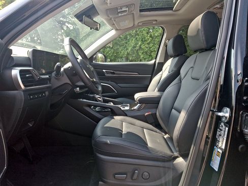 Used 2025 Kia Telluride S AWD/4WD image 14