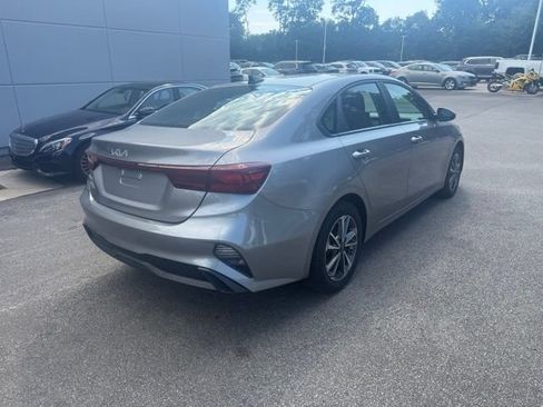 Certified 2023 Kia Forte LXS FWD image 3