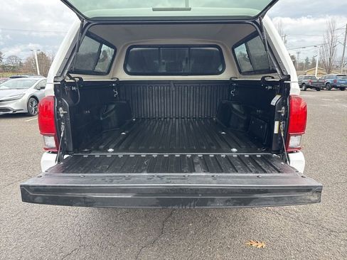 Used 2020 Toyota Tacoma SR w/ SR Convenience Package image 4
