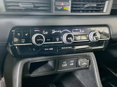 Used 2023 Honda Pilot Elite image 16