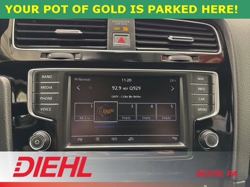 Used 2017 Volkswagen Golf R 4-Door image 29