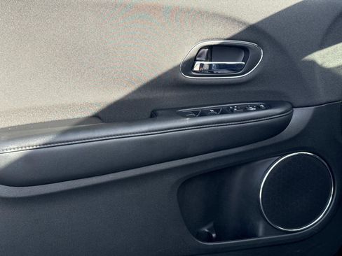 Used 2022 Honda HR-V EX image 17
