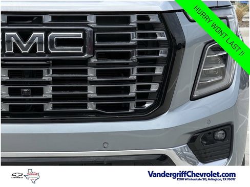 Certified 2025 GMC Yukon XL Denali AWD/4WD image 8