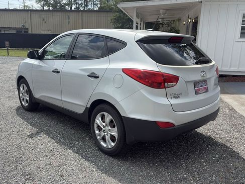 Used 2013 Hyundai Tucson GL FWD image 7