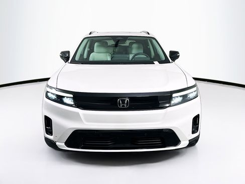 Used 2024 Honda Prologue Touring image 2
