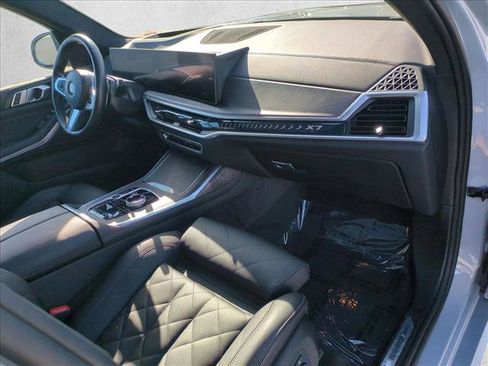 Certified 2024 BMW X7 xDrive40i w/ M Sport Package image 25