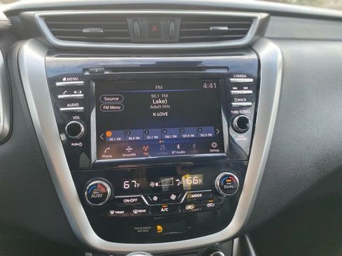 Used 2022 Nissan Murano SV w/ SV Midnight Edition Package image 17