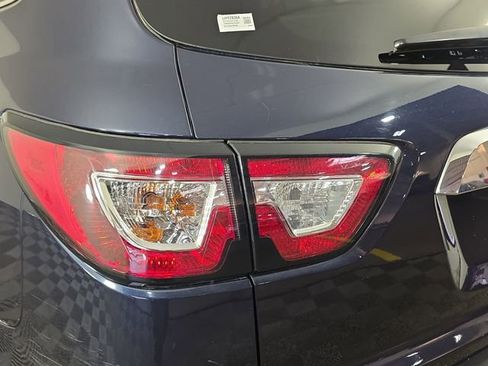 Used 2017 Chevrolet Traverse LT image 36