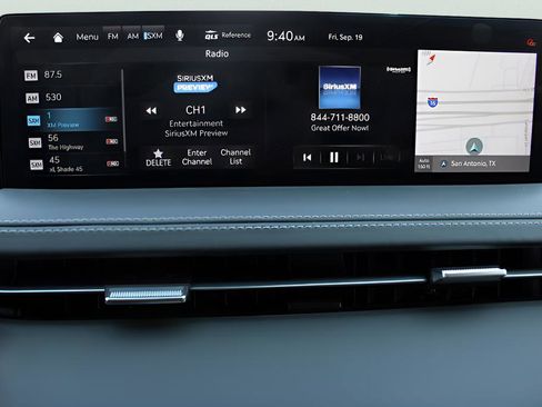 Used 2024 Genesis GV70 2.5T w/ Sport Prestige Package image 19