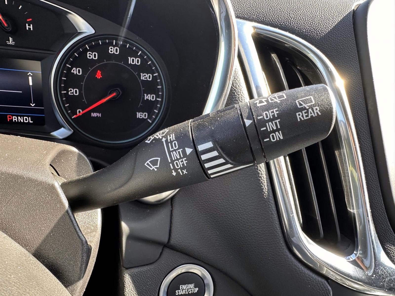 Used 2024 Chevrolet Equinox LT FWD image 19