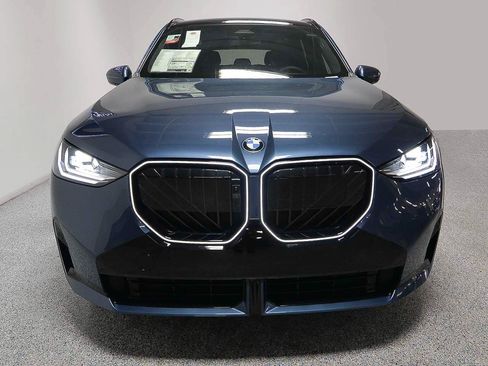 Used 2025 BMW X3 xDrive30i w/ Premium Package AWD/4WD image 2