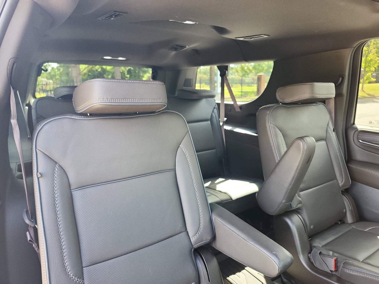 Used 2023 GMC Yukon XL Denali w/ Denali Reserve Package AWD/4WD image 10