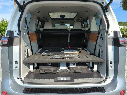 New 2025 Volkswagen ID. Buzz 1st Edition image 14