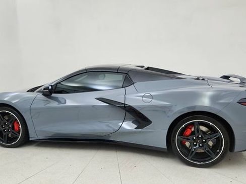 Used 2024 Chevrolet Corvette Stingray Preferred Conv w/ Z51 Performance Package RWD image 19