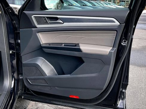Used 2021 Volkswagen Atlas SEL R-Line image 22