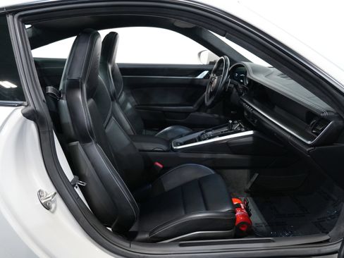 Used 2020 Porsche 911 Carrera 4S image 33
