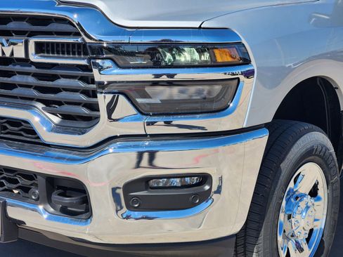 New 2026 RAM 2500 Tradesman w/ Chrome Appearance Group AWD/4WD image 9