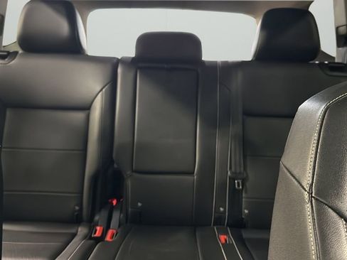 Used 2022 Volkswagen Atlas SE image 41