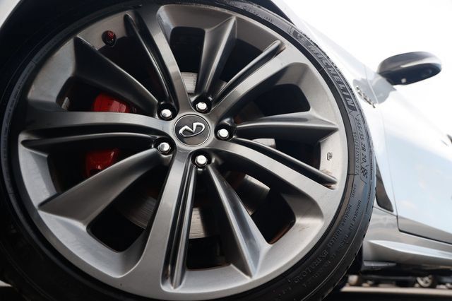 Used 2018 INFINITI Q60 Red Sport 400 w/ Pro Active Package RWD image 30