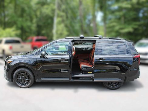 New 2025 Kia Carnival SX Prestige image 6