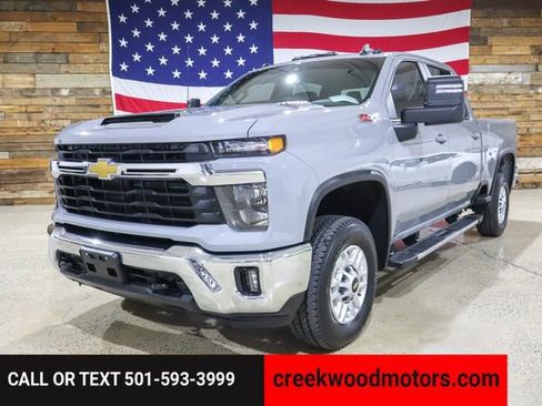 Used 2024 Chevrolet Silverado 2500 LT w/ Convenience Package image 55