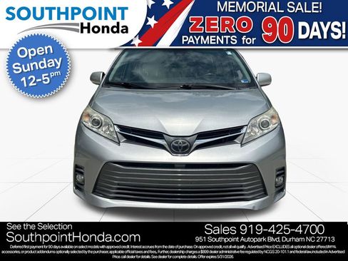 Used 2020 Toyota Sienna XLE FWD image 2
