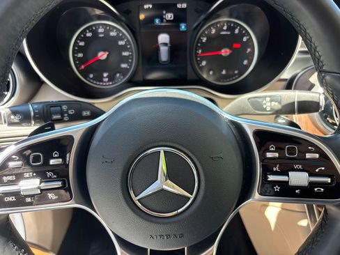 Used 2020 Mercedes-Benz GLC 300 4MATIC image 16