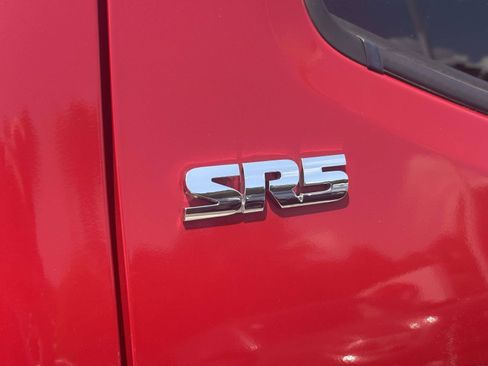 Used 2022 Toyota Tacoma SR5 RWD image 8