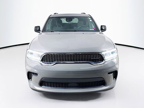 Used 2023 Dodge Durango SXT Launch Edition AWD/4WD image 3