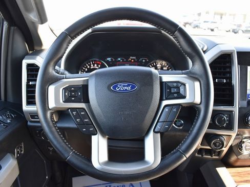 Used 2019 Ford F150 Lariat image 19