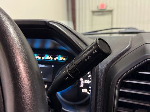 Used 2017 Ford F150 XLT w/ Equipment Group 302A Luxury image 9