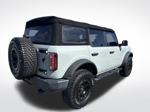 Used 2022 Ford Bronco Wildtrak image 6