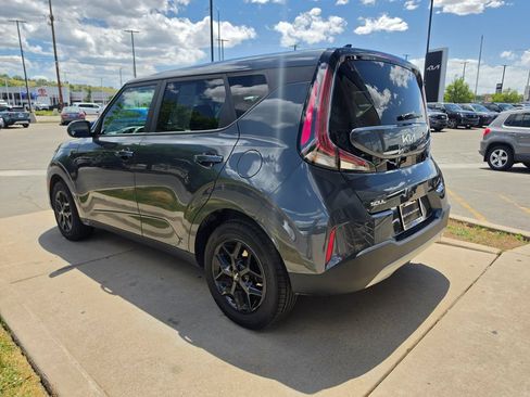 Certified 2024 Kia Soul S FWD image 7