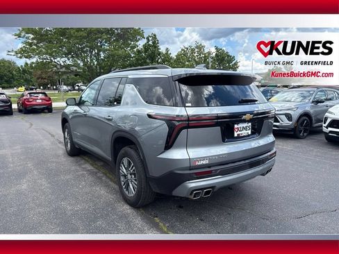 Used 2024 Chevrolet Traverse LT AWD/4WD image 9