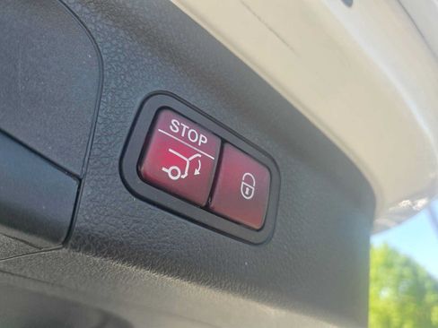 Certified 2024 Mercedes-Benz GLE 450 4MATIC image 15