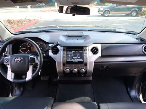 Used 2016 Toyota Tundra SR5 image 18