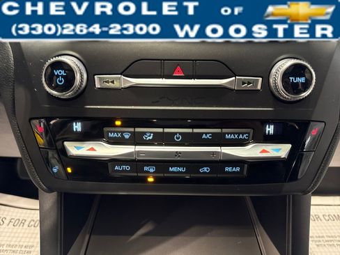 Used 2020 Ford Explorer XLT w/ Equipment Group 202A image 25