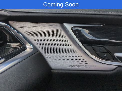 Used 2025 Cadillac XT5 Premium Luxury AWD/4WD image 31