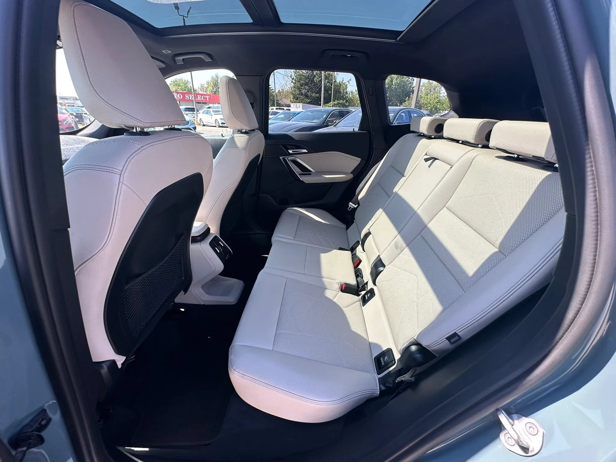 Used 2023 BMW X1 xDrive28i w/ Convenience Package AWD/4WD image 16