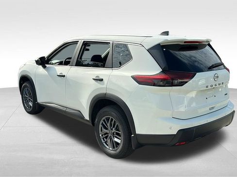 Used 2025 Nissan Rogue S AWD/4WD image 5