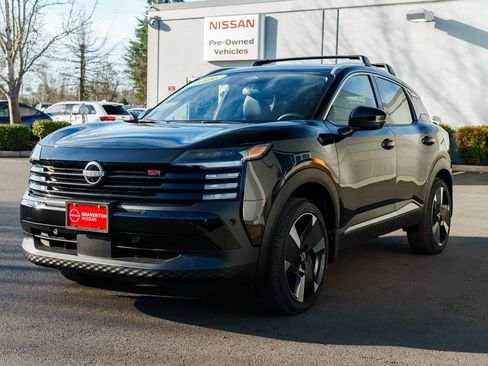 New 2026 Nissan Kicks SR image 3