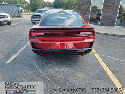 Used 2026 Dodge Charger Scat Pack AWD/4WD image 4