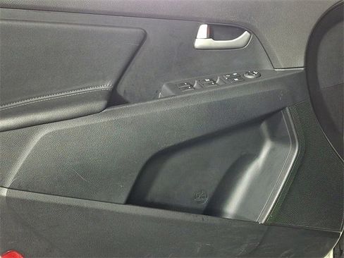 Used 2015 Kia Sportage LX image 14